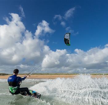 Kyte-surf, nautisme en Morbihan - Camping le kerfalher